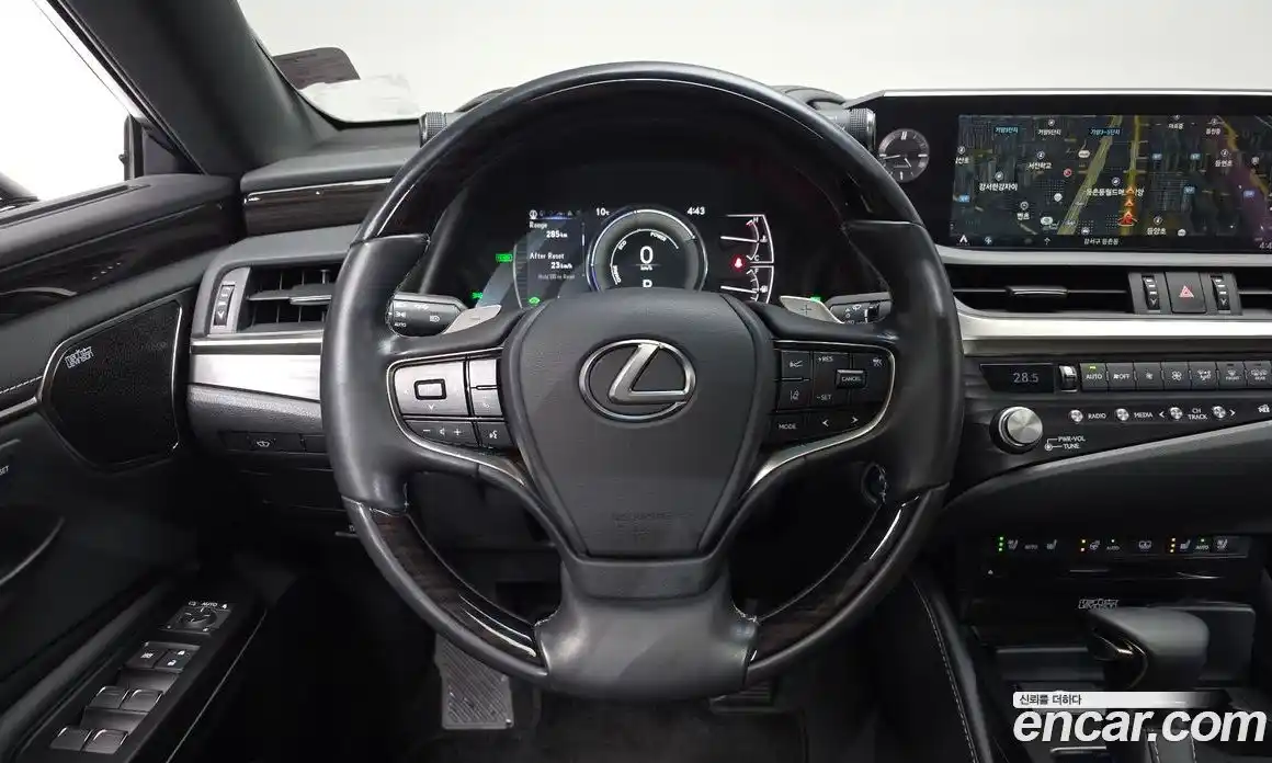 Lexus ES 2021 2.5 Автомат в Москве № 168087, фото 8