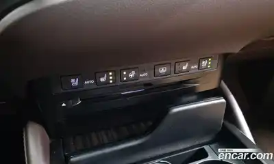 Lexus ES 2020 2.5 Автомат в Москве № 168173, миниатюра 4