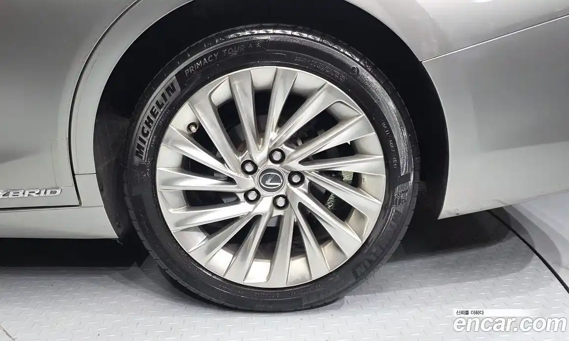 Lexus ES 2020 2.5 Автомат в Москве № 168173, фото 8