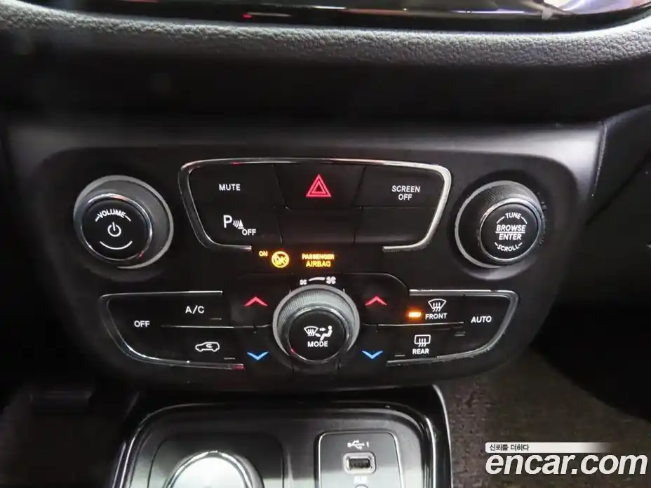 Jeep Compass 2019 2.4 Автомат в Москве № 169660, фото 12