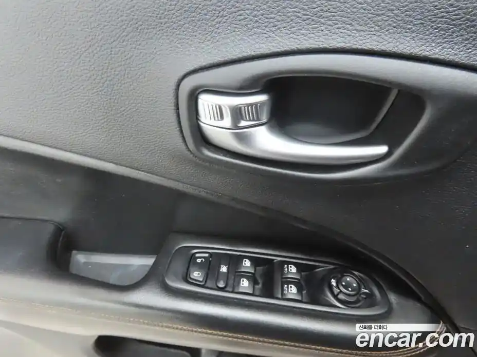 Jeep Compass 2019 2.4 Автомат в Москве № 169660, фото 9