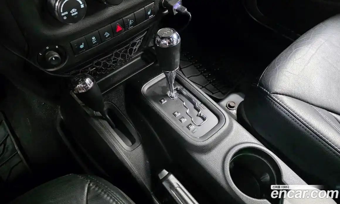 Jeep Wrangler 2013 2.8 Автомат в Москве № 169841, фото 10