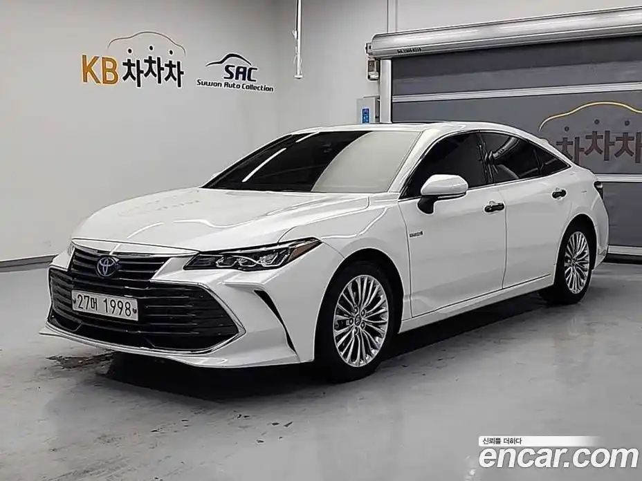 Toyota Avalon 2019 2.5 Автомат в Москве № 170355, фото 1