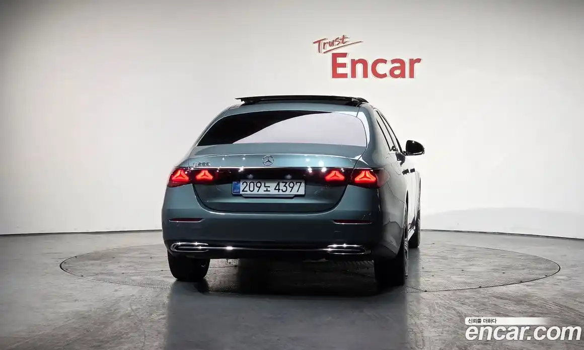 Mercedes-Benz E-Class 2025 2.0 Автомат в Москве № 173356, фото 3