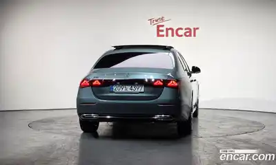 Mercedes-Benz E-Class 2025 2.0 Автомат в Москве № 173356, миниатюра 3