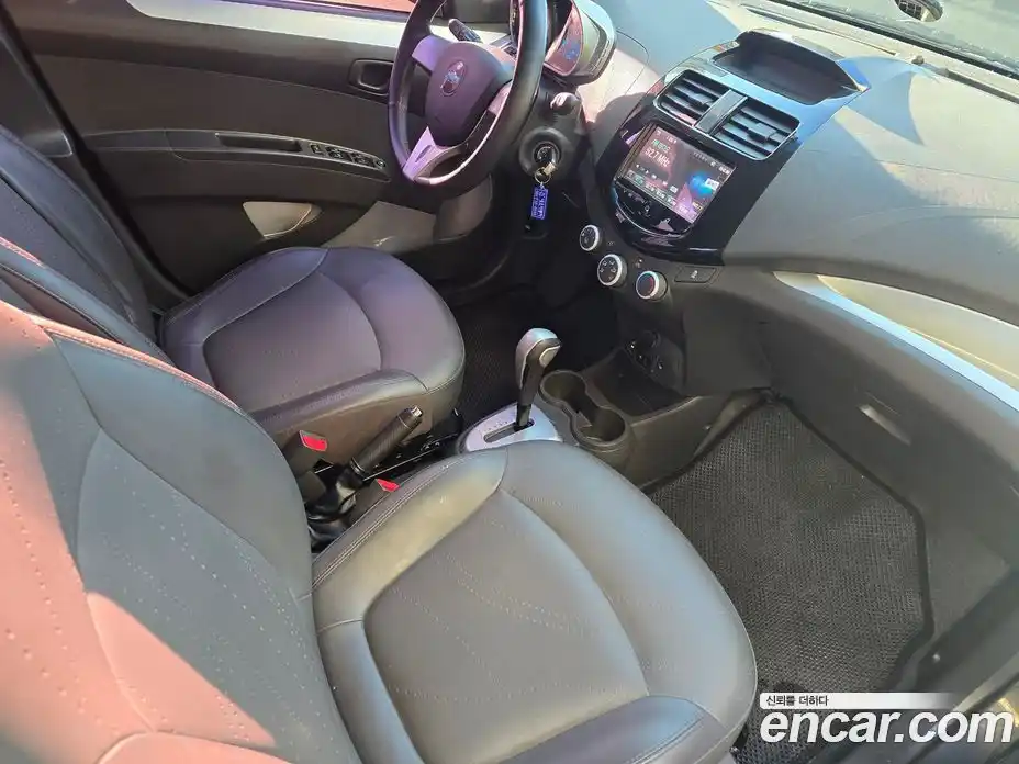 Chevrolet Spark 2015 1.0 Автомат в Москве № 175731, фото 6