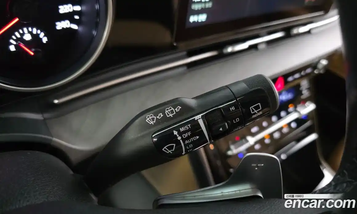 Kia Canival 2023 3.5 Автомат в Москве № 18457, фото 8