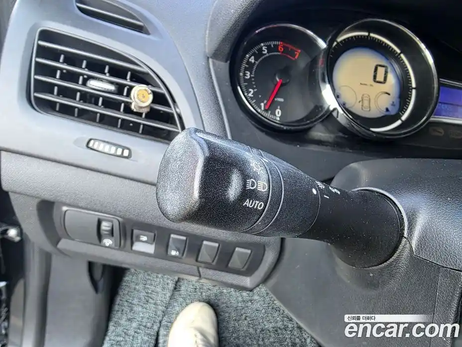 Renault SM3 2013 1.6 Автомат в Москве № 186523, фото 13