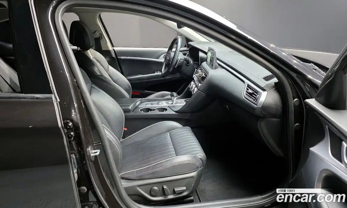 Genesis G70 2018 2.2 Автомат в Москве № 18726, фото 10