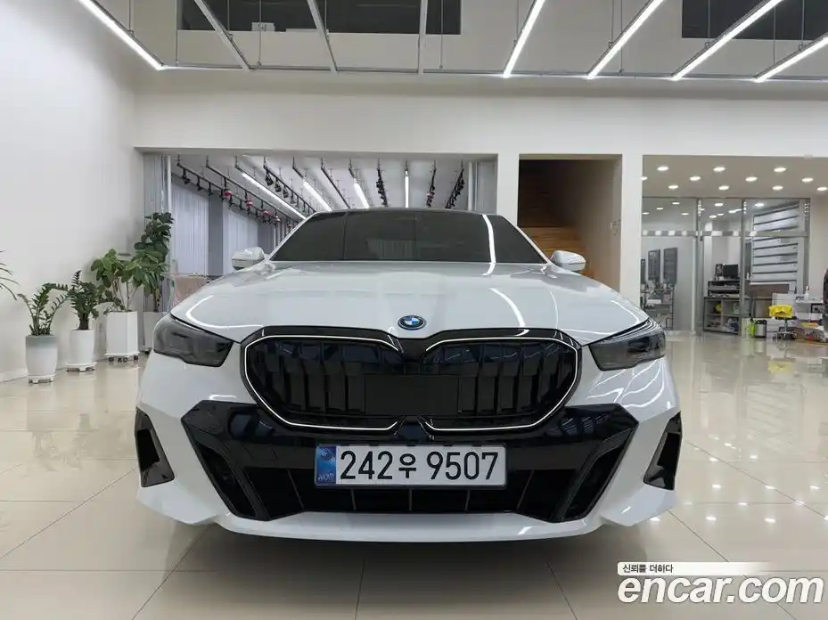BMW 5-Series 2024 2.0 Автомат в Москве № 187948, фото 3