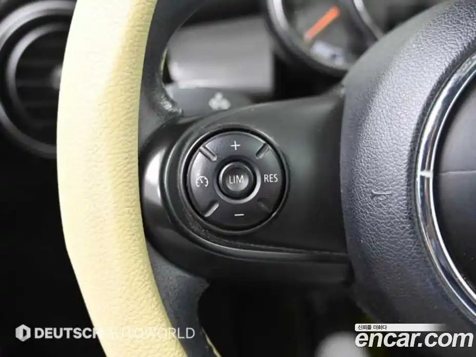 Mini Cooper 2015 1.5 Автомат в Москве № 190642, фото 16