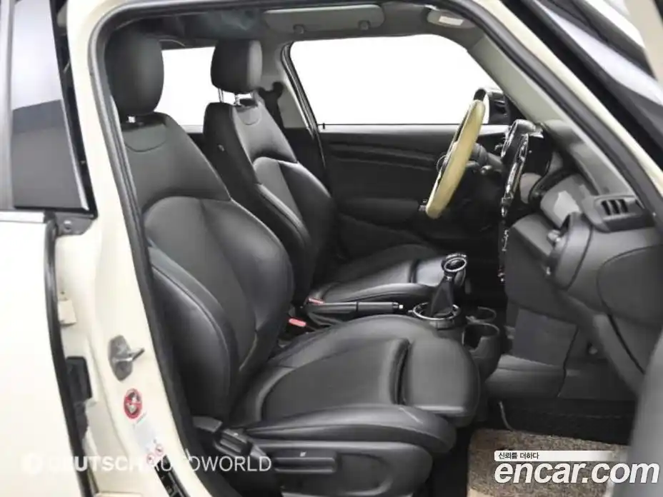 Mini Cooper 2015 1.5 Автомат в Москве № 190642, фото 10