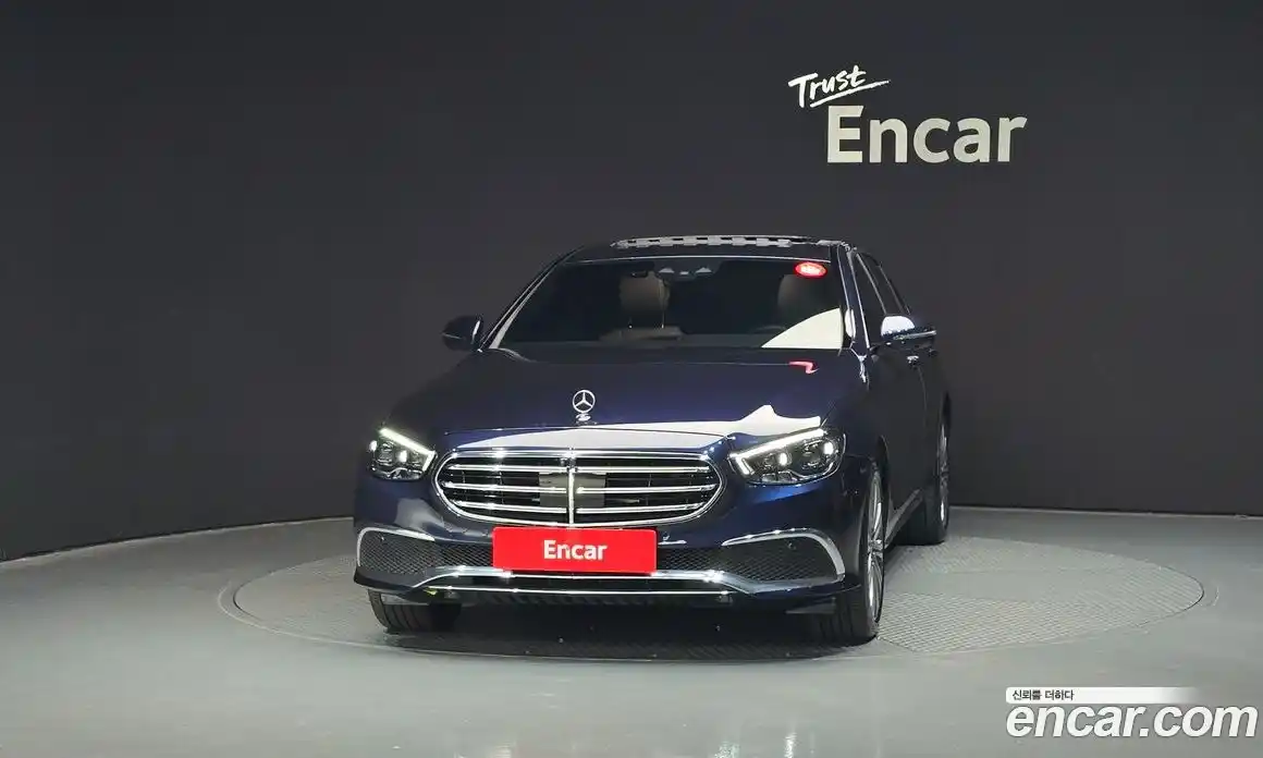 Mercedes-Benz E-Class 2023 2.0 Автомат в Москве № 192425, фото 18