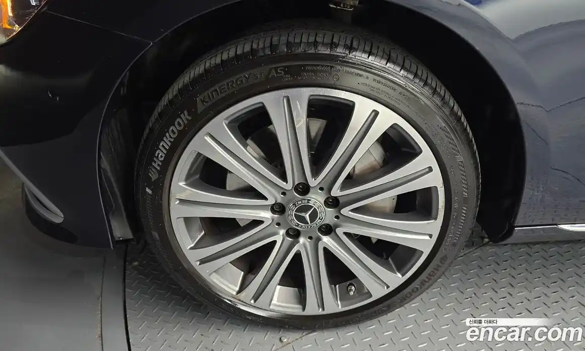 Mercedes-Benz E-Class 2023 2.0 Автомат в Москве № 192425, фото 10