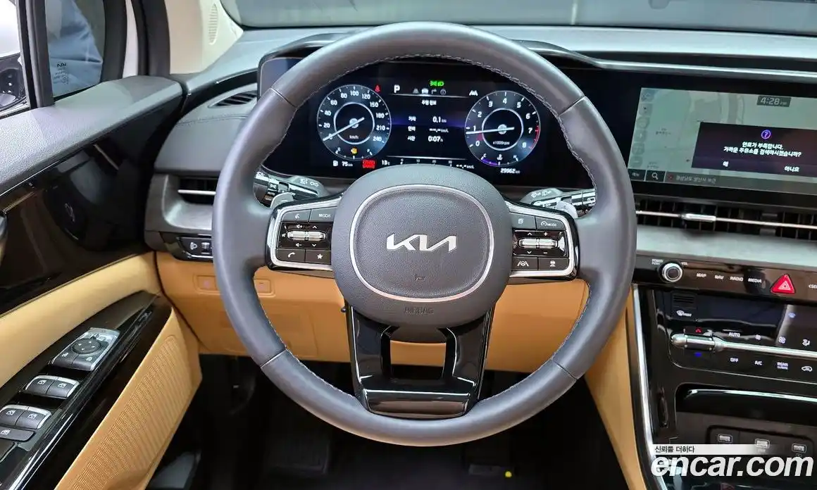 Kia Canival 2023 3.5 Автомат в Москве № 19295, фото 4