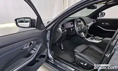 BMW 3-Series 2022 2.0 Автомат в Москве № 193161, миниатюра 3