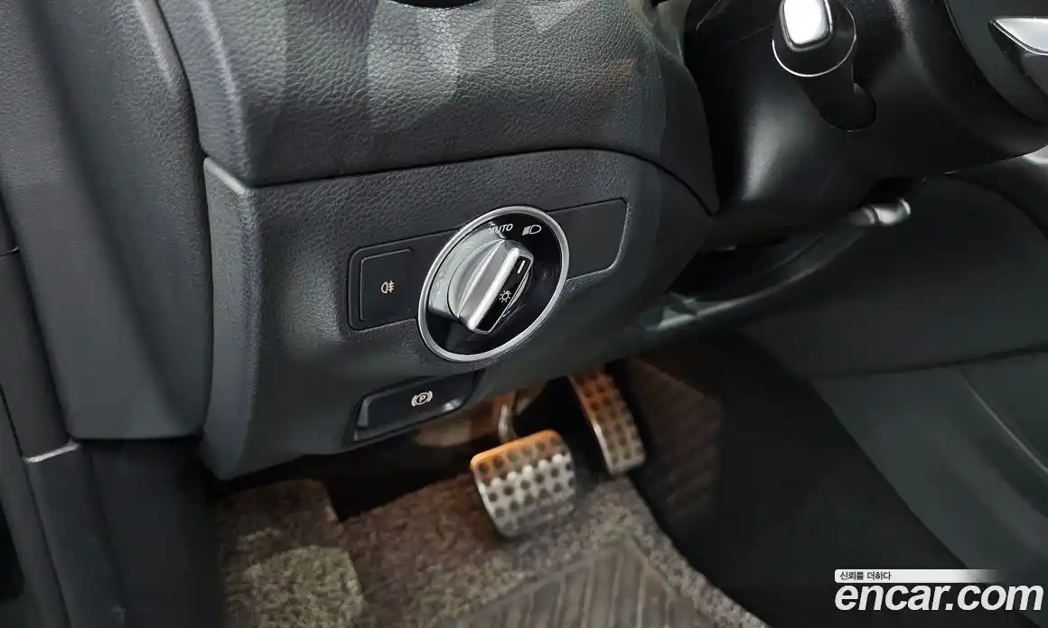 Mercedes-Benz CLA-Class 2016 2.0 Автомат в Москве № 195038, фото 11