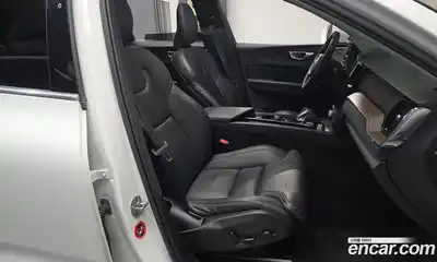 Volvo XC60 2023 2.0 Автомат в Москве № 196961, миниатюра 10