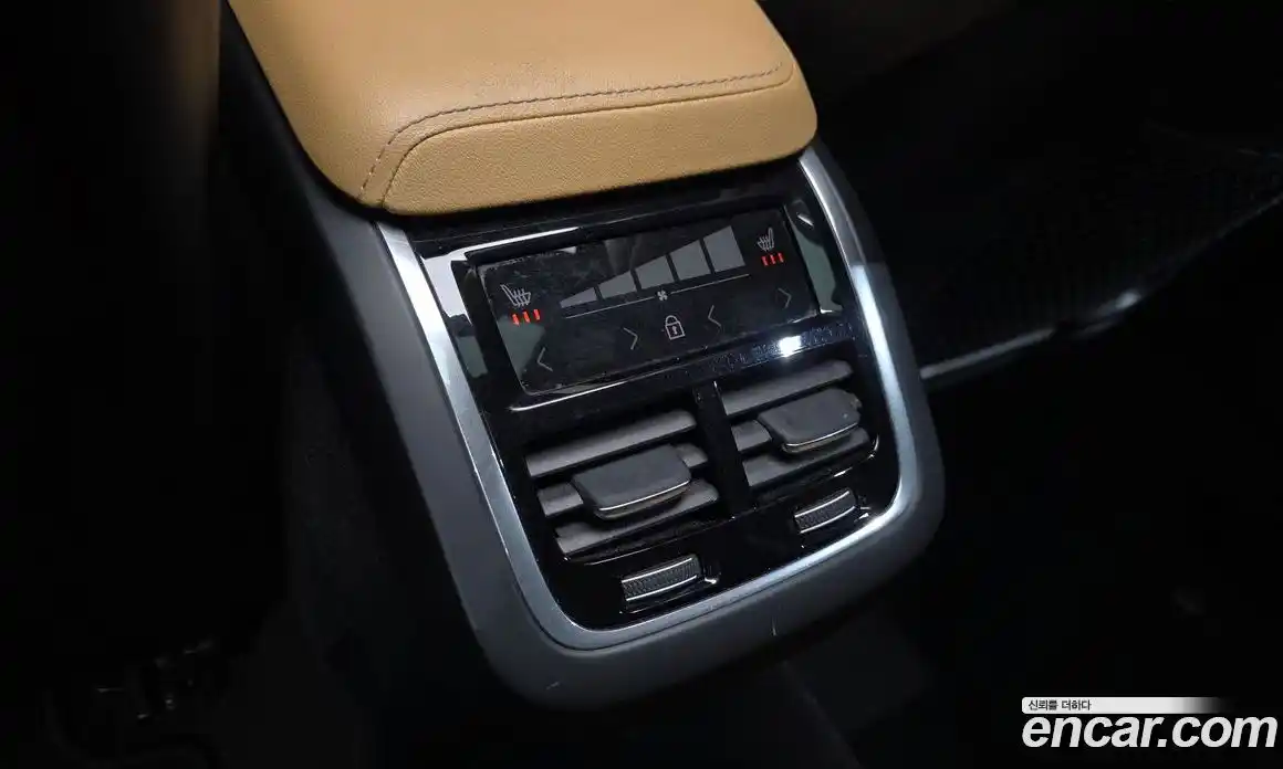 Volvo V60 2021 2.0 Автомат в Москве № 196968, фото 4