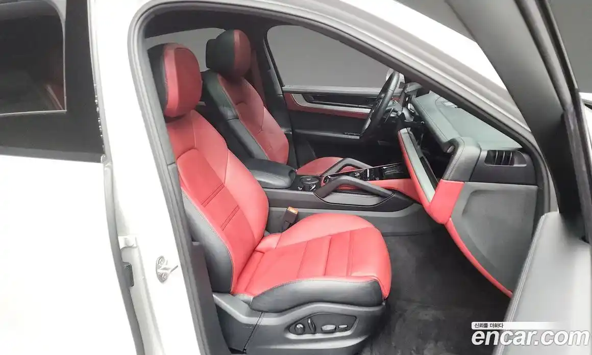 Porsche Cayenne 2024 3.0 Автомат в Москве № 197213, фото 11