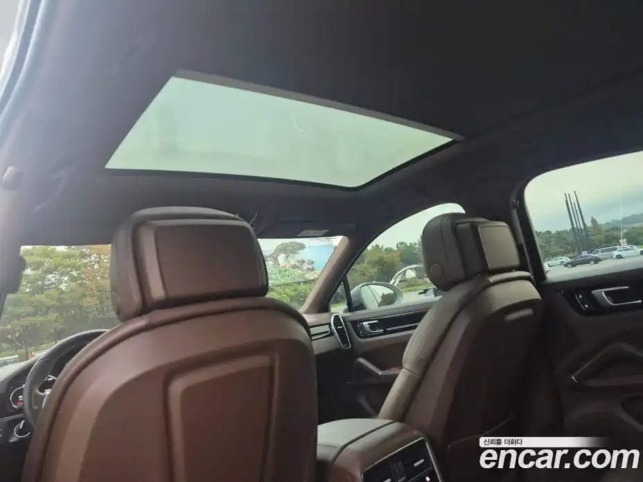 Porsche Cayenne 2023 3.0 Автомат в Москве № 197837, фото 12