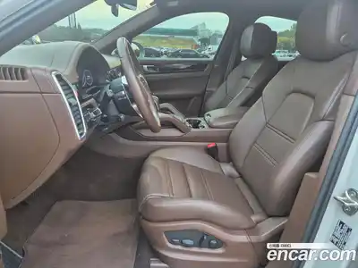 Porsche Cayenne 2023 3.0 Автомат в Москве № 197837, миниатюра 9