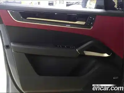 Porsche Cayenne 2024 3.0 Автомат в Москве № 197871, миниатюра 5