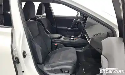 Lexus RZ 2023 0.2 Автомат в Москве № 198880, миниатюра 12