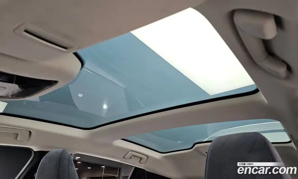 Lexus RZ 2023 0.2 Автомат в Москве № 198880, фото 18