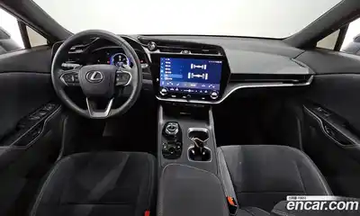 Lexus RZ 2023 0.2 Автомат в Москве № 198880, миниатюра 7