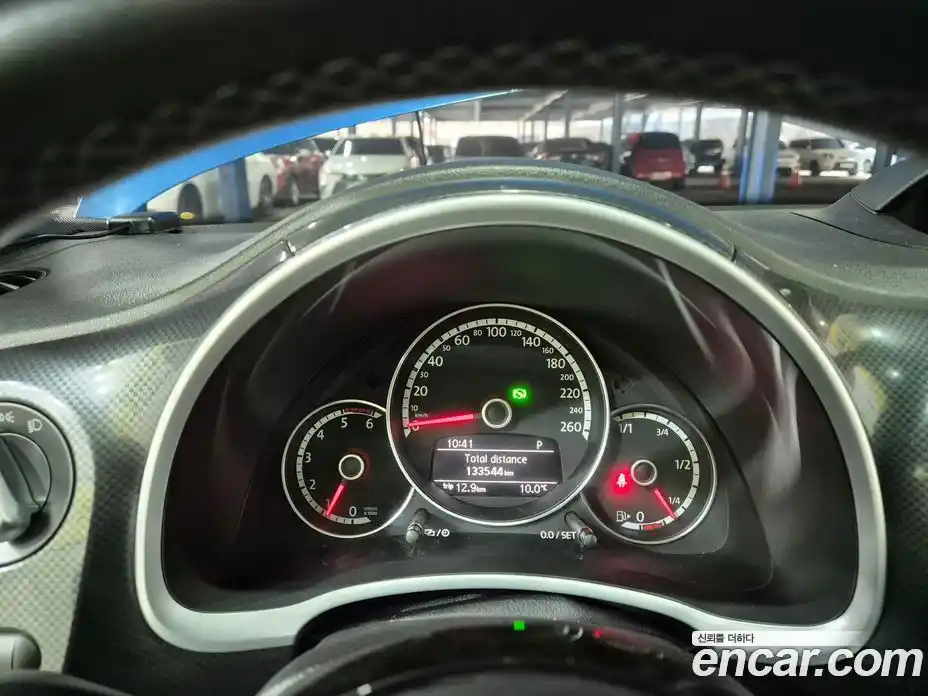 Volkswagen Beatle 2013 2.0 Автомат в Москве № 199119, фото 14