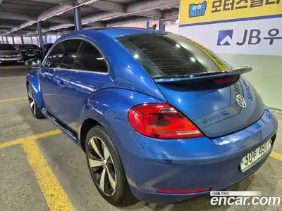Volkswagen Beatle 2013 2.0 Автомат в Москве № 199119, миниатюра 7