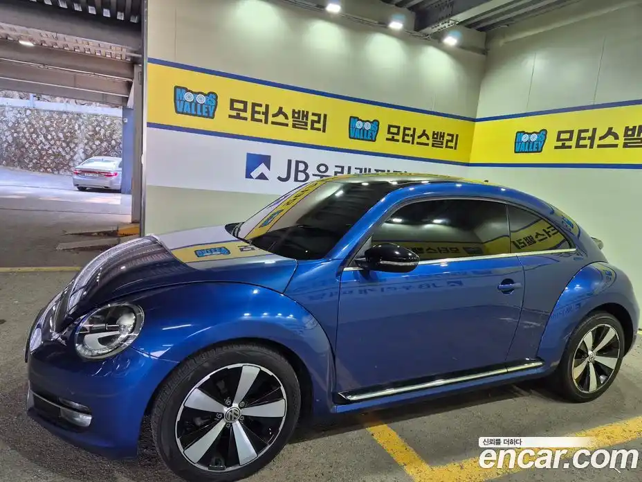 Volkswagen Beatle 2013 2.0 Автомат в Москве № 199119, фото 9