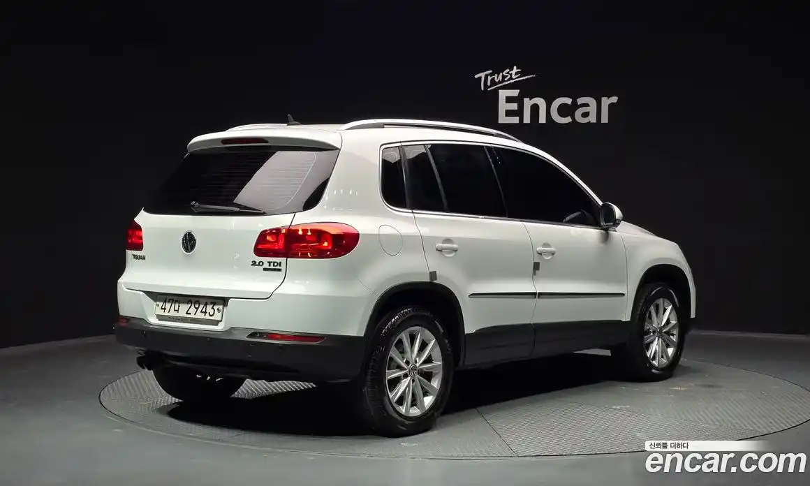 Volkswagen Tiguan 2015 2.0 Автомат в Москве № 199173, фото 18