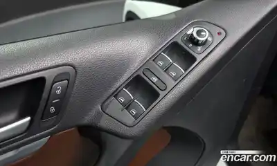 Volkswagen Tiguan 2015 2.0 Автомат в Москве № 199173, миниатюра 2