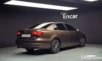 Volkswagen Jetta 2015 2.0 Автомат в Москве № 201523, миниатюра 2