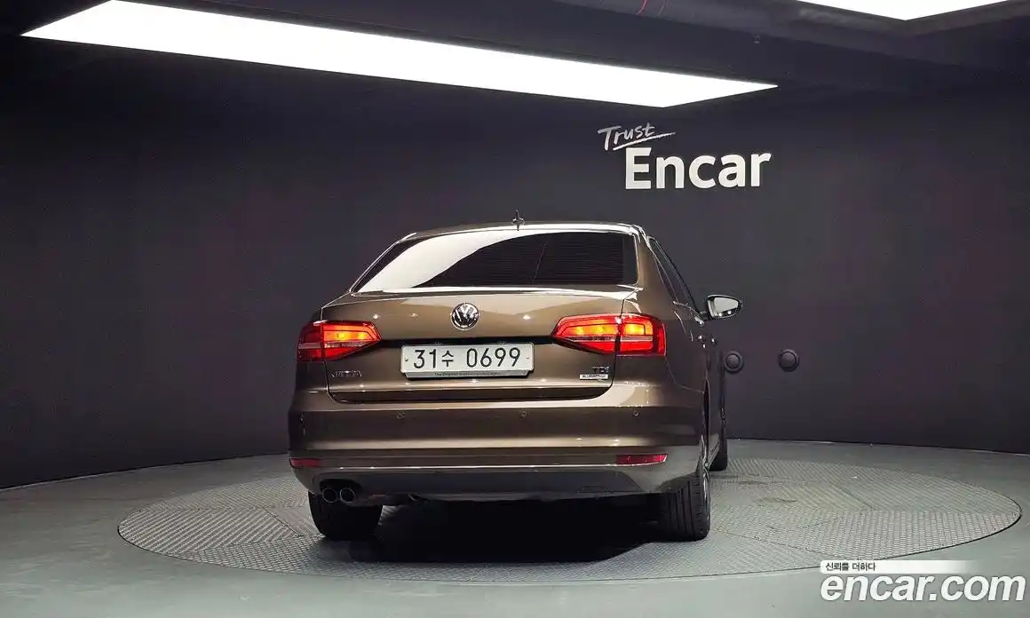 Volkswagen Jetta 2015 2.0 Автомат в Москве № 201523, фото 4