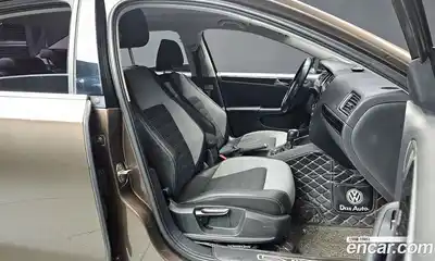 Volkswagen Jetta 2015 2.0 Автомат в Москве № 201523, миниатюра 10