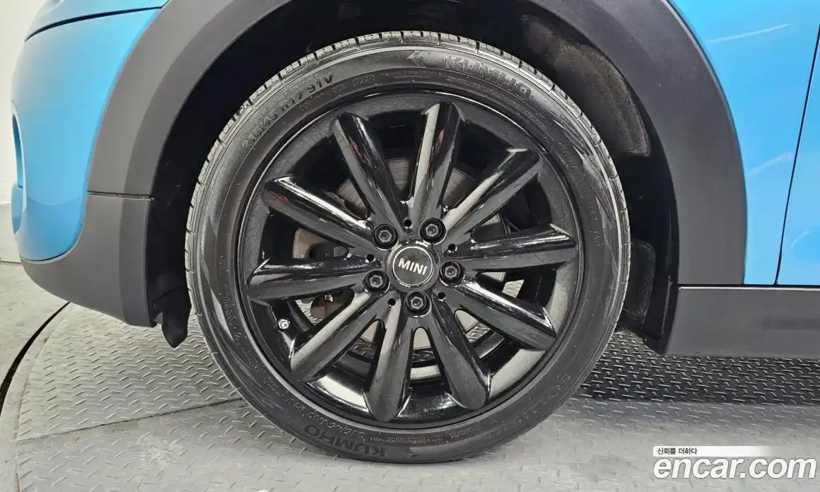 Mini Cooper 2019 2.0 Автомат в Москве № 211100, фото 15