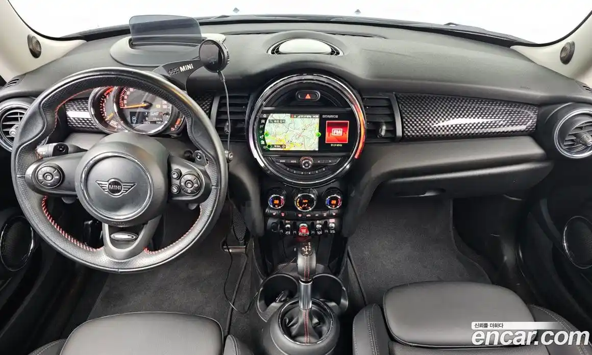 Mini Cooper 2019 2.0 Автомат в Москве № 211100, фото 17