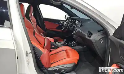 BMW 1-Series 2023 2.0 Автомат в Москве № 211600, миниатюра 2