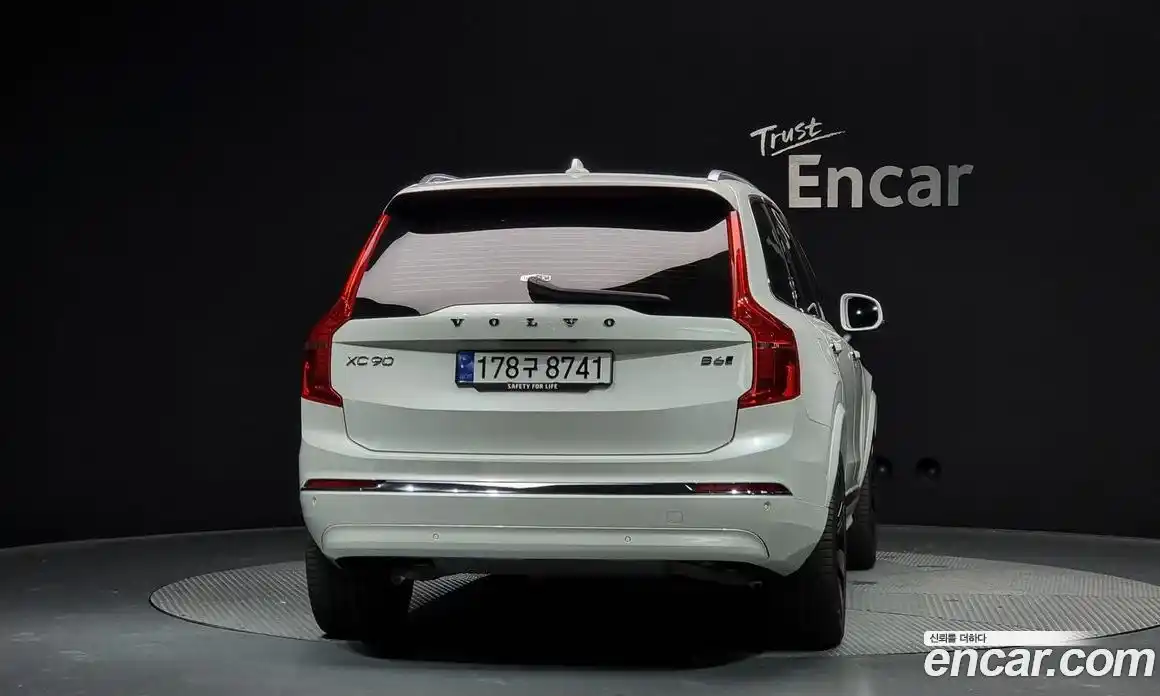 Volvo XC90 2023 2.0 Автомат в Москве № 212881, фото 4