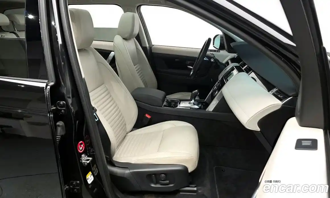 Land Rover Discovery Sport 2020 2.0 Автомат в Москве № 213446, фото 1