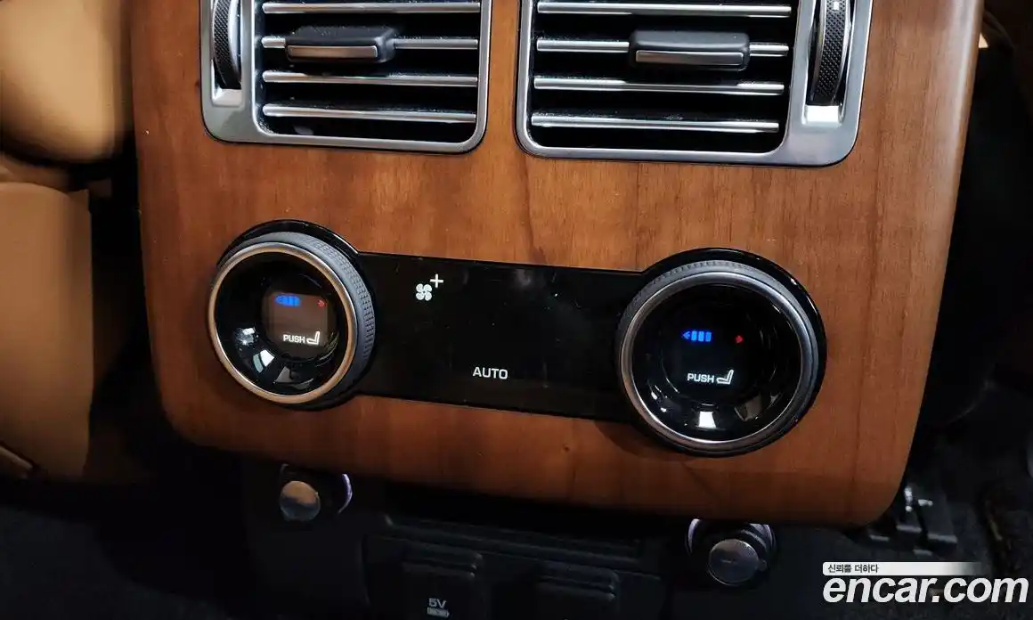 Land Rover Range-Rover 2021 5.0 Автомат в Москве № 213645, фото 14