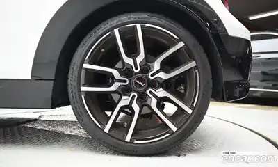 Mini Cooper Convertible 2025 2.0 Автомат в Москве № 214027, миниатюра 5