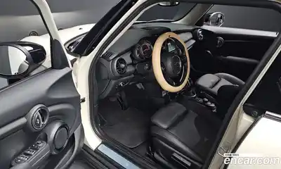 Mini Cooper 2021 1.5 Автомат в Москве № 214110, миниатюра 12