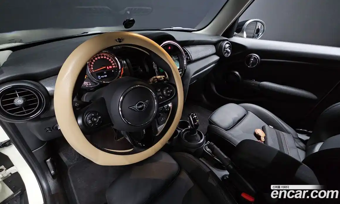 Mini Cooper 2021 1.5 Автомат в Москве № 214110, фото 7