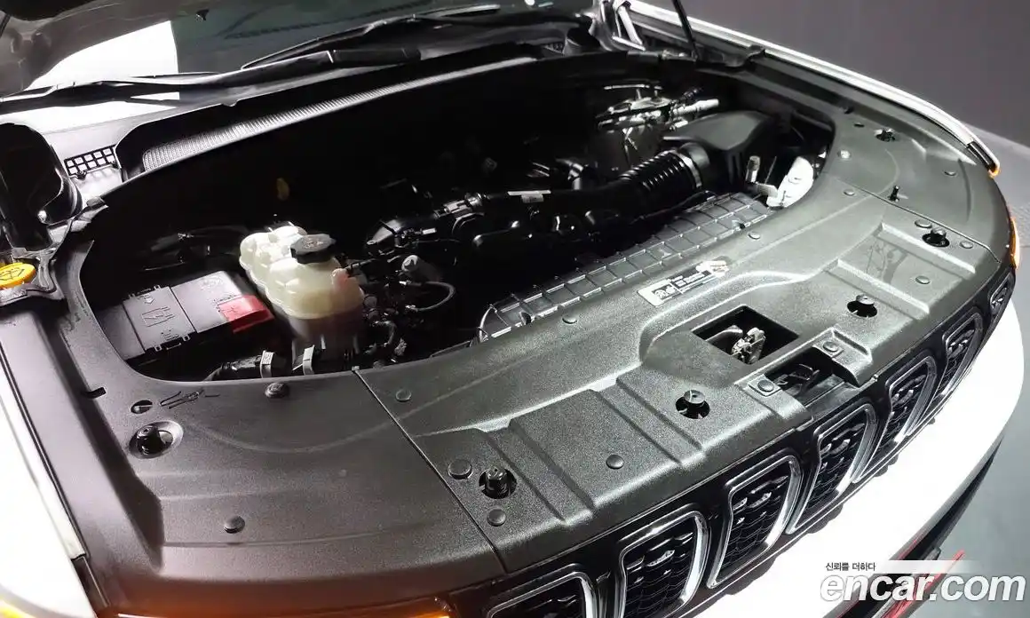 Jeep Cherokee 2023 3.6 Автомат в Москве № 215446, фото 9