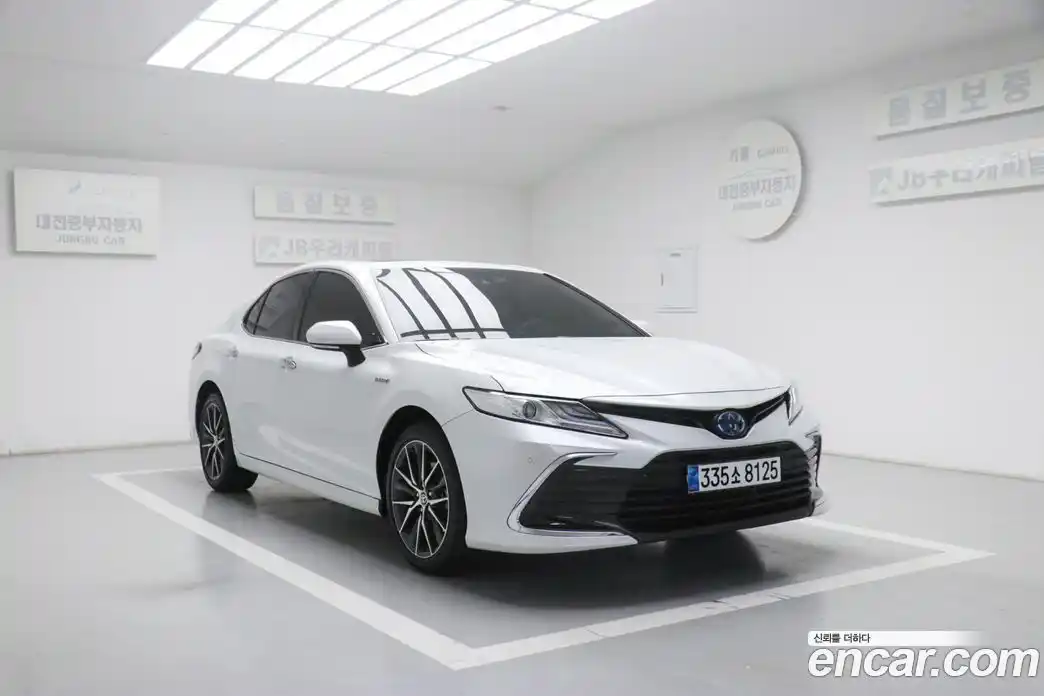 Toyota Camry 2023 2.5 Автомат в Москве № 215653, фото 3