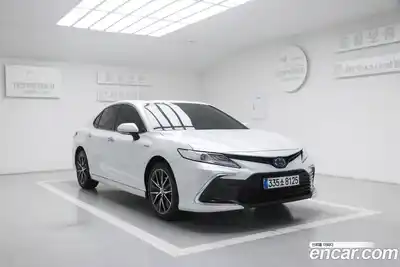 Toyota Camry 2023 2.5 Автомат в Москве № 215653, миниатюра 3